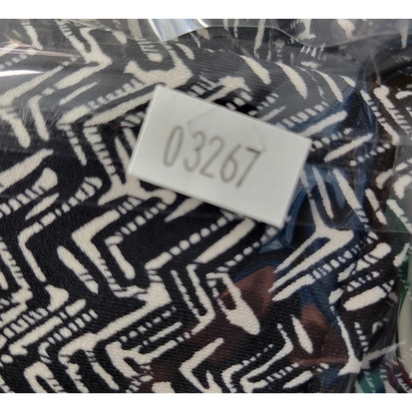 Peter Nygard Runched Sheath Dress Womens 10 Black White Sleek Modern Polished - Picture 11 of 11